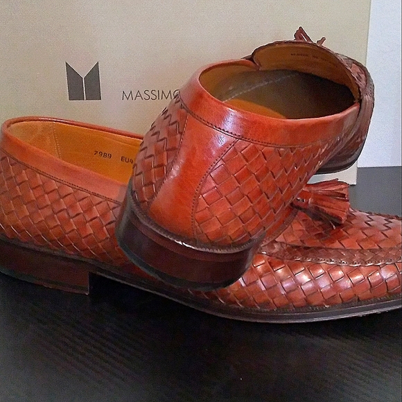 Brown Leather Slip-On Loafers with Woven Pattern and Tassels excellent condition - Picture 2 of 4